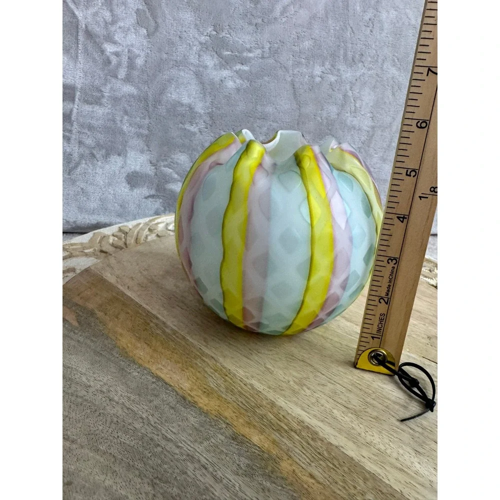 Art Glass Rose Bowl Striped Pastel‎ Yellow Pink Blue Satin Diamond Optic 4.5in